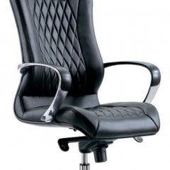 Кресло руководителя Бюрократ _AURA/BLACK черный в Миассе - miass.mebel24.online | фото