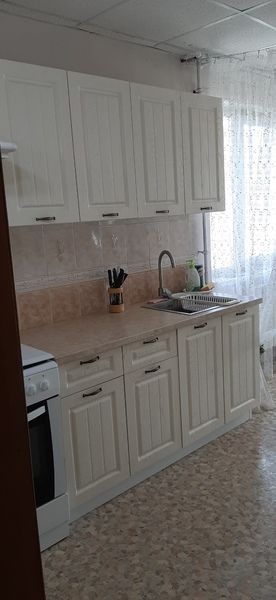 Кухня модульная Луксор серый-кремовый в Миассе - miass.mebel24.online | фото 2