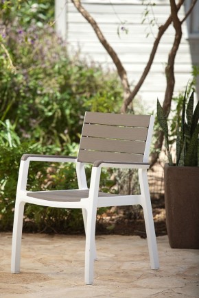 Стул c подлокотниками Гармония (Harmony armchair) белый-капучино в Миассе - miass.mebel24.online | фото 1